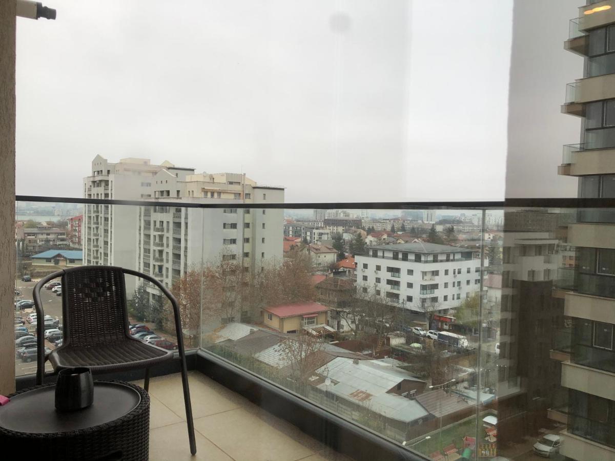 Stylish Westpark 2 Residence Lake View W8 Boekarest Buitenkant foto