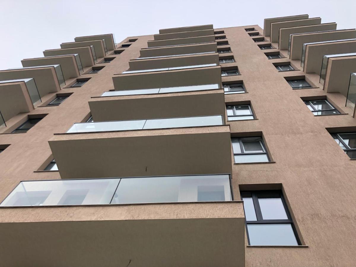 Stylish Westpark 2 Residence Lake View W8 Boekarest Buitenkant foto